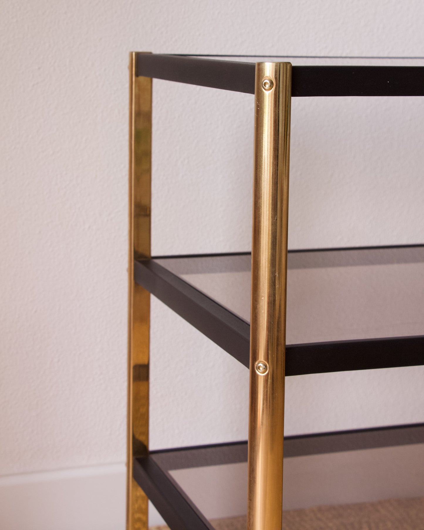 Desserte roulante années 70 verre fumé