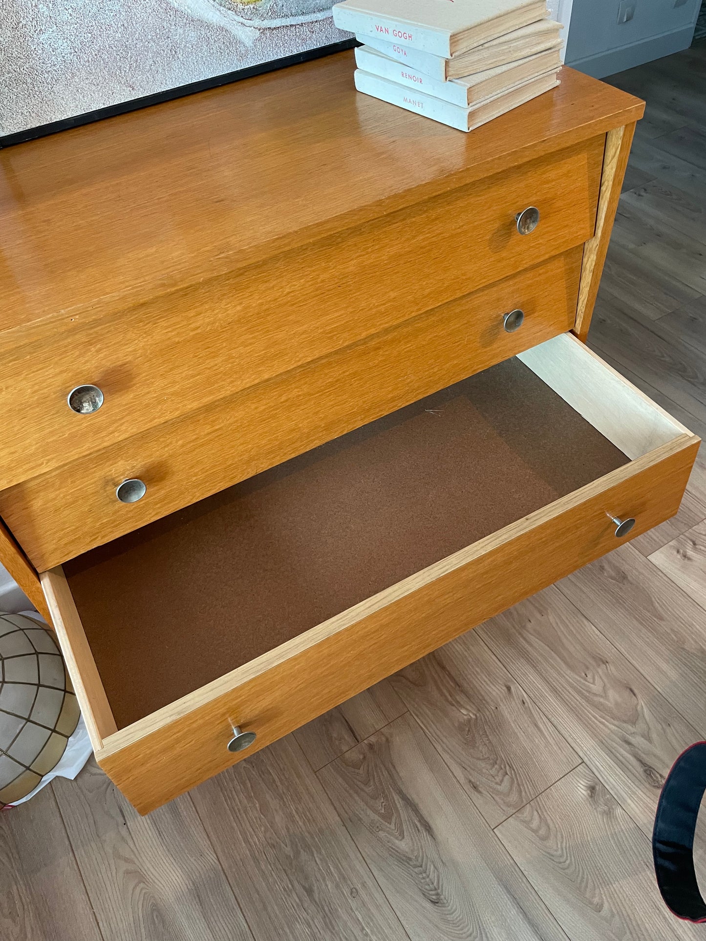 Commode vintage années 70 plaquage chêne - Pépites Brocante Vannes