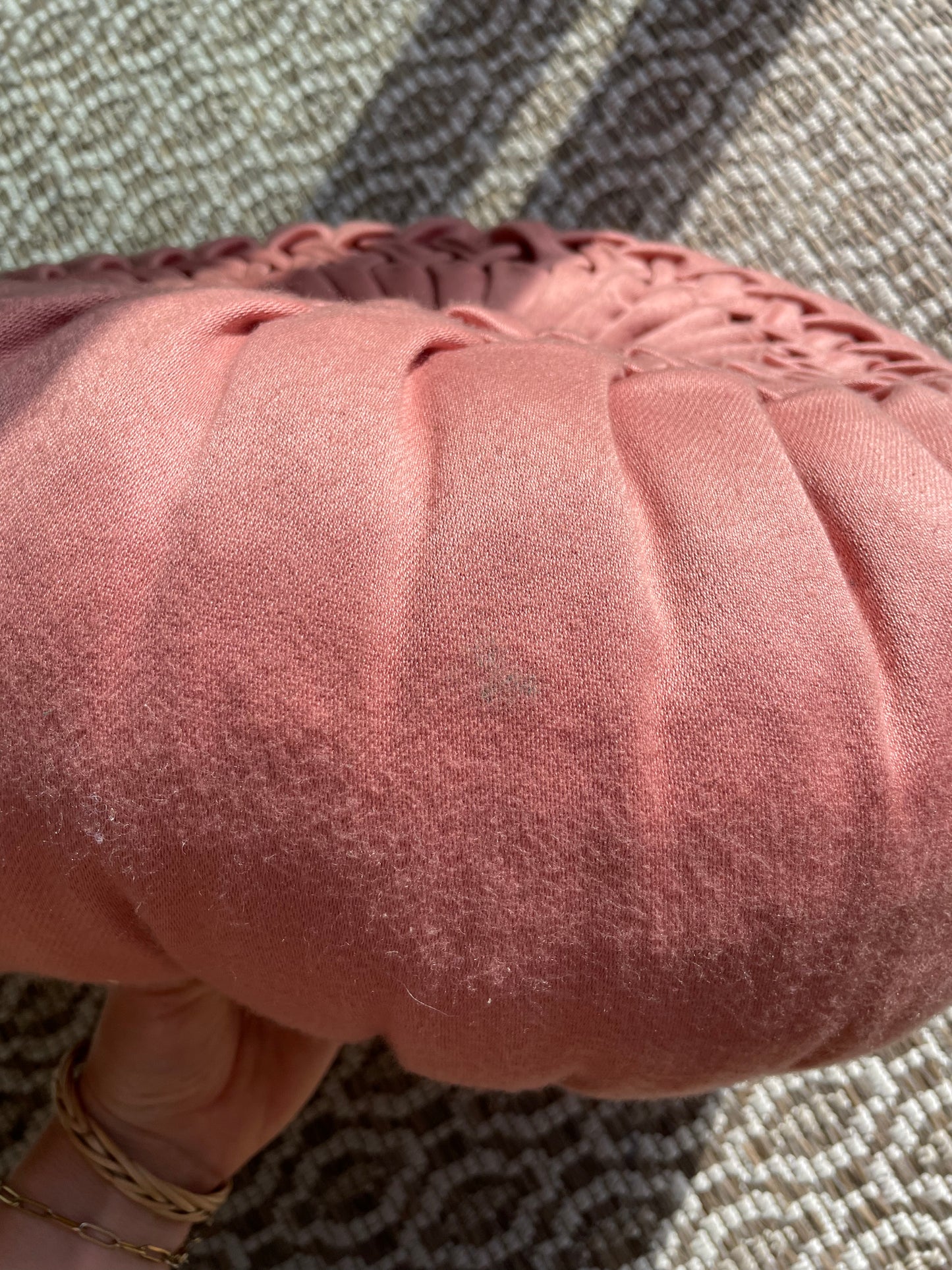 Coussins vintage en tissu plissé - Pépites Déco Vintage Brocante Vannes