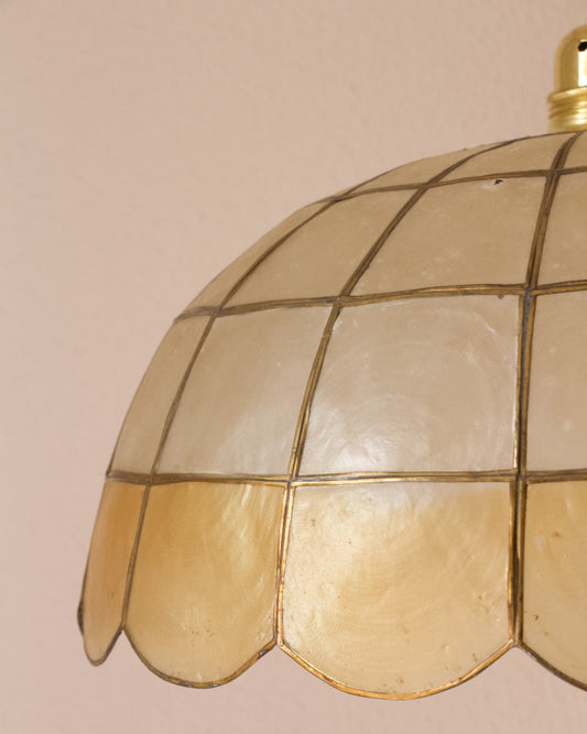 Suspension dorée nacre vintage ✨