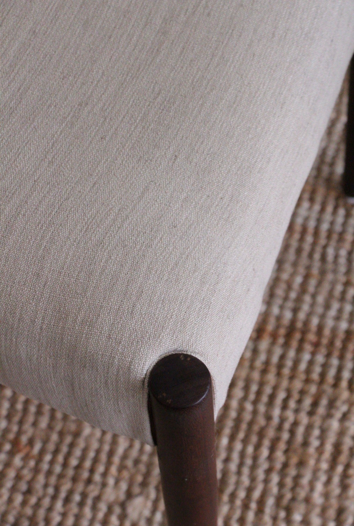 Paire de chaises danoises MK200 en teck et tissu clair - années 60
