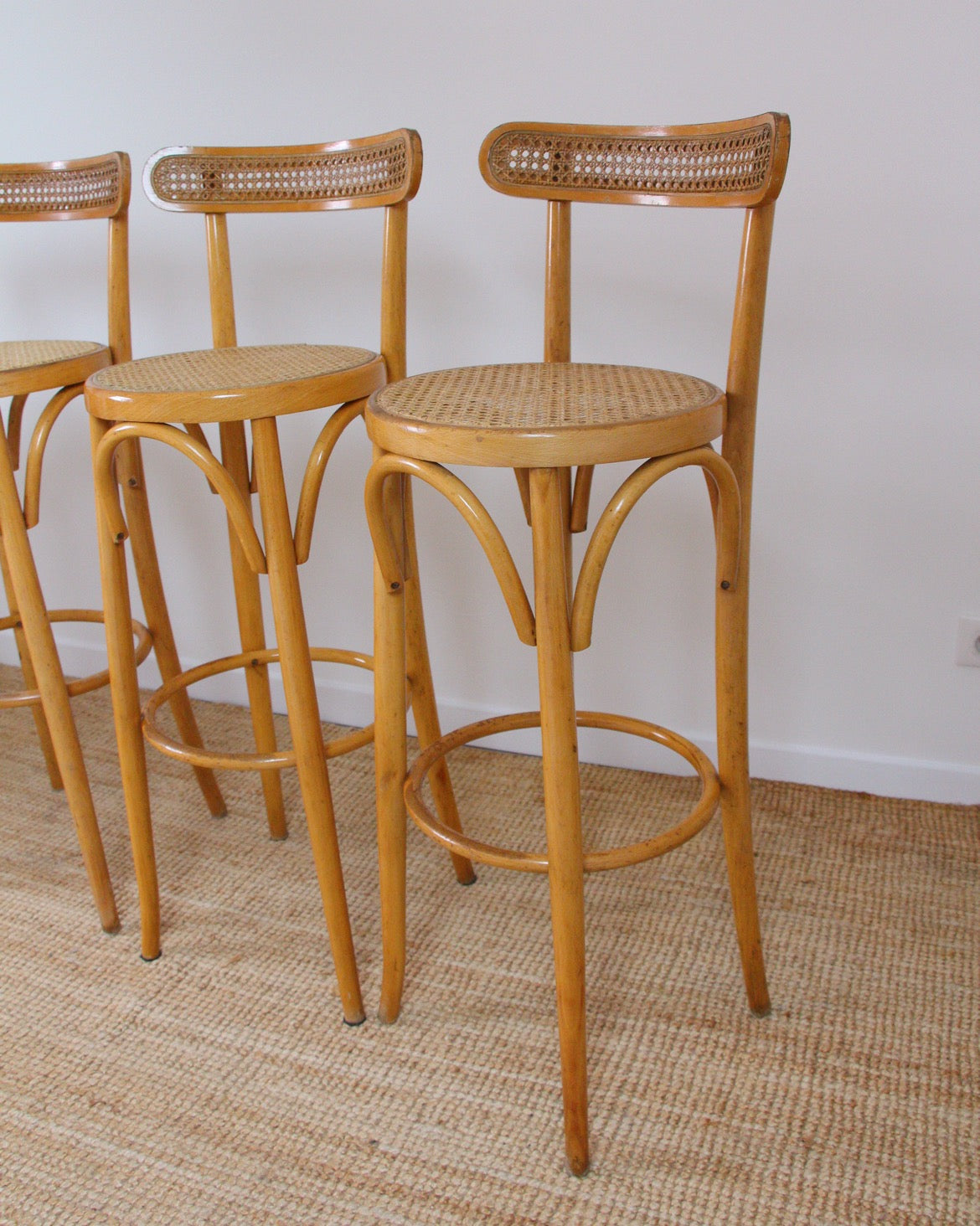 Série de 4 tabourets hauts bois et cannage