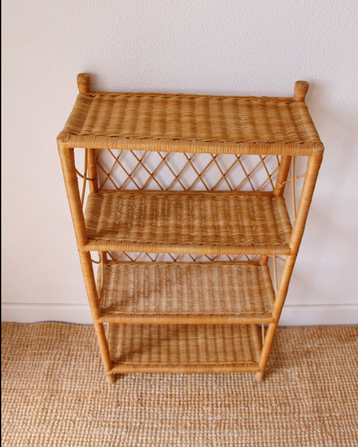 Etagère en rotin
