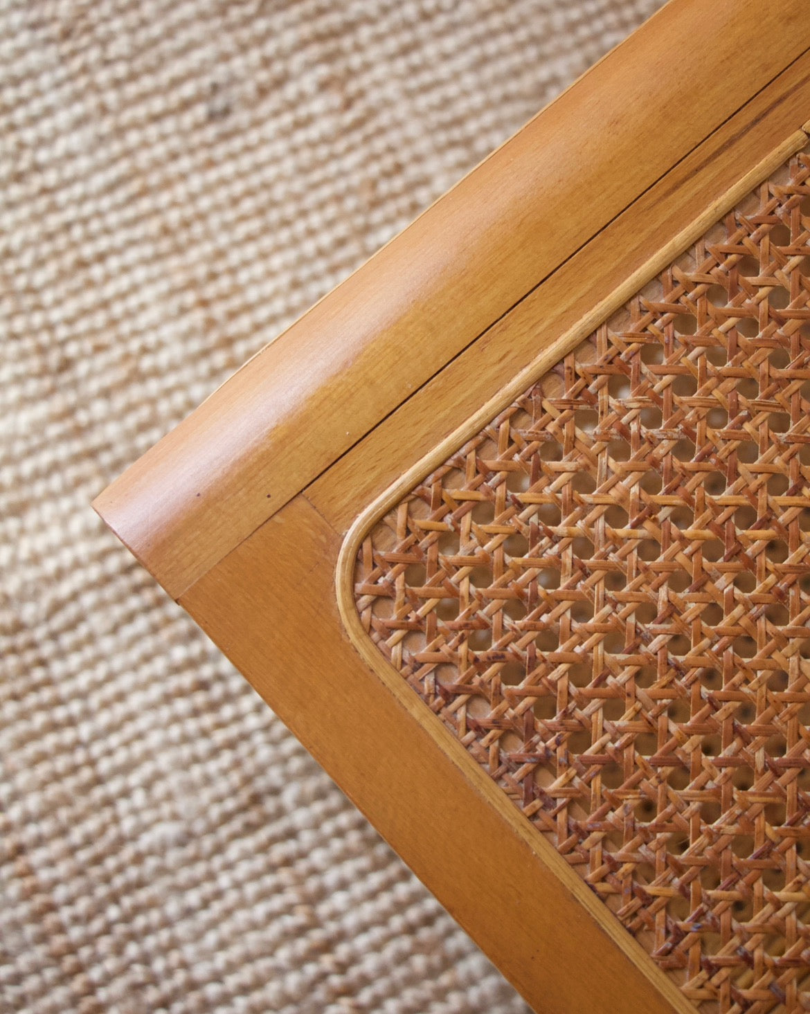 Bout de canapé table d’appoint cannage