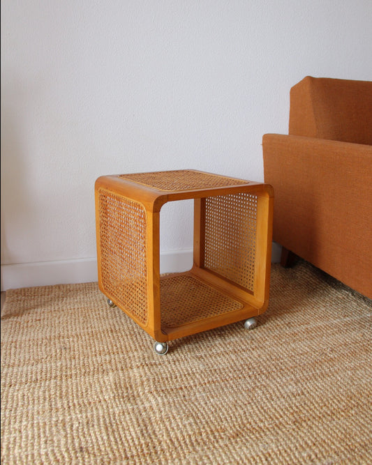 Bout de canapé table d’appoint cannage