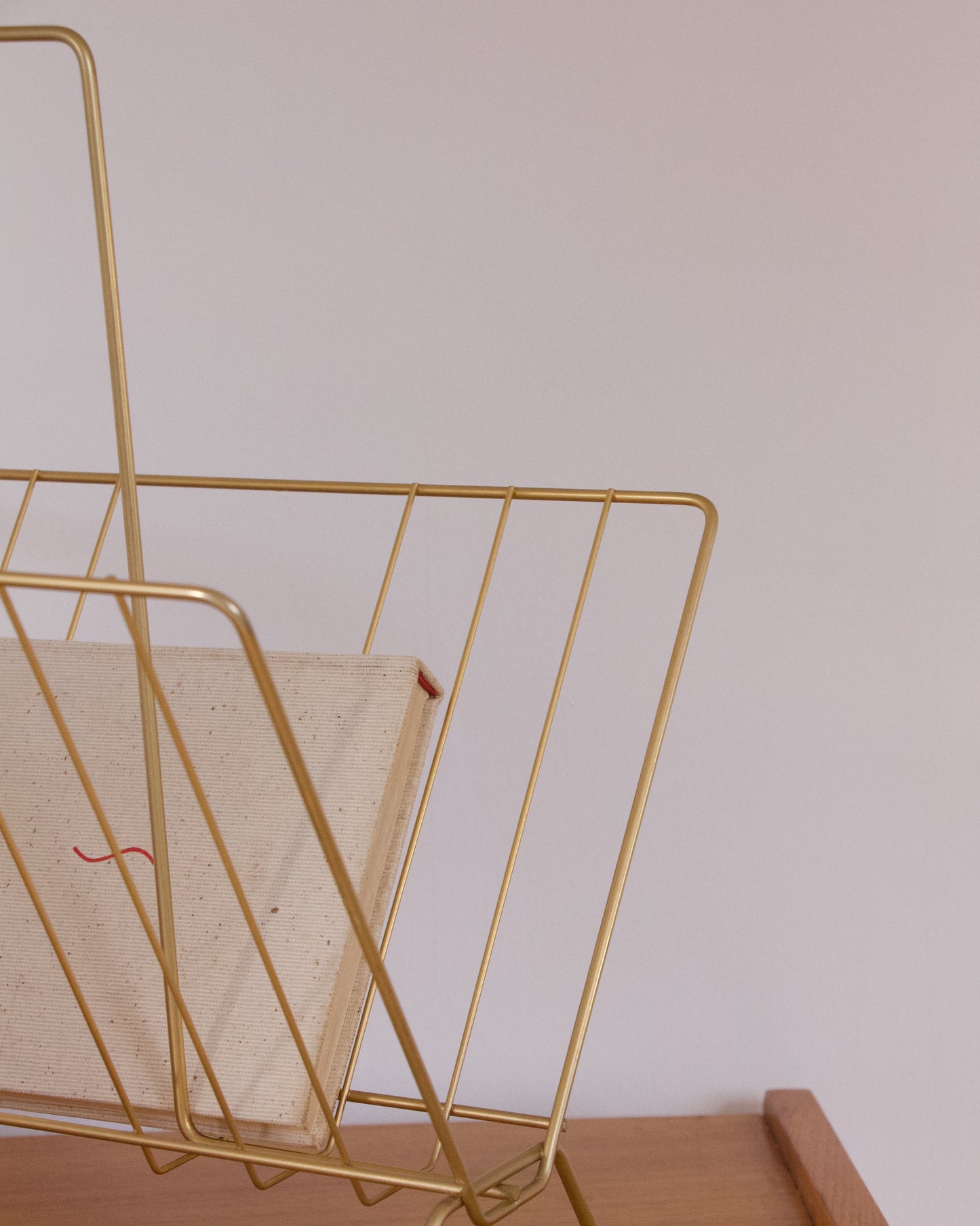 Porte-revues doré vintage