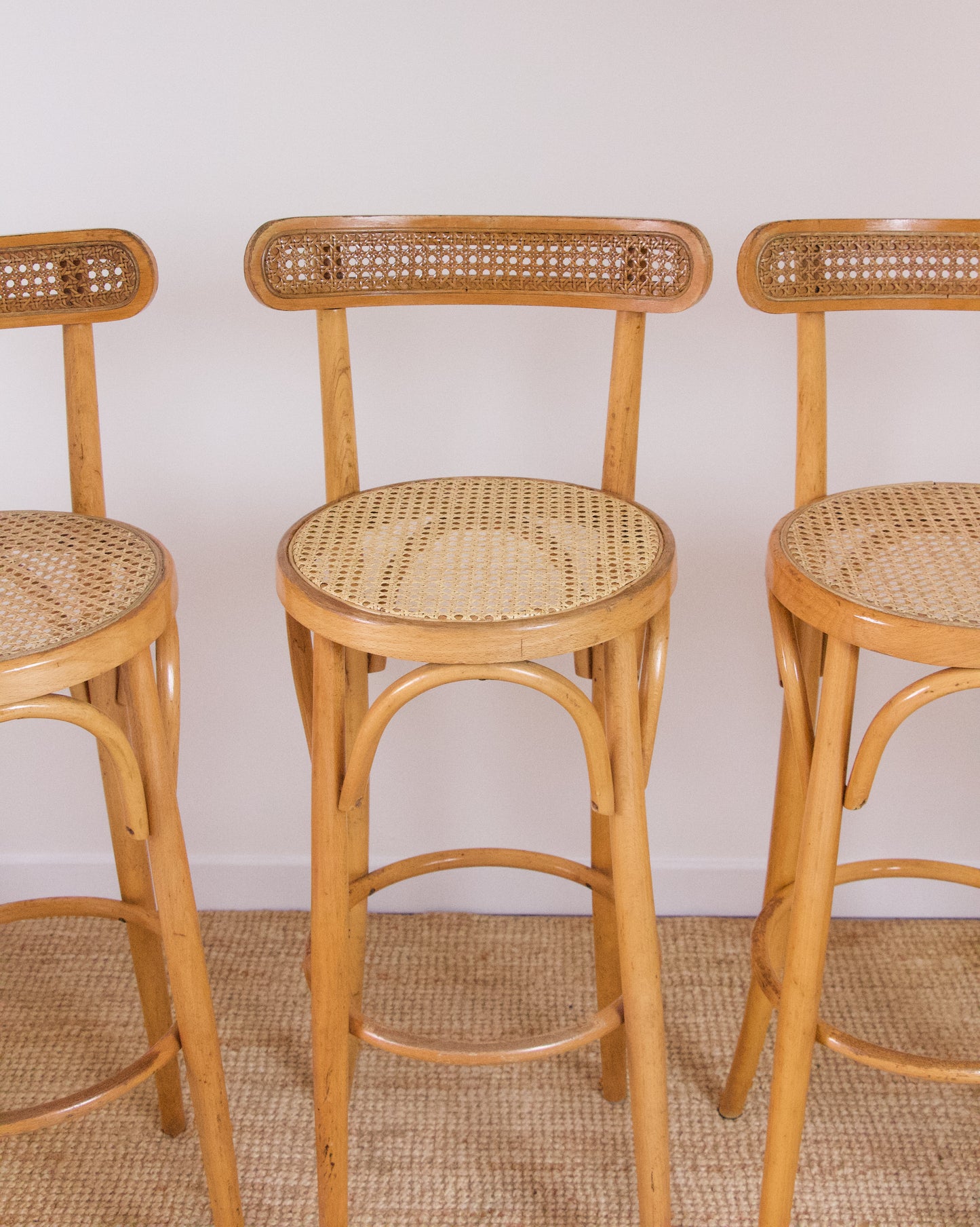 Série de 4 tabourets hauts bois et cannage