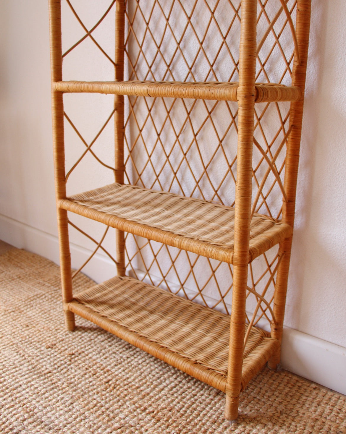 Etagère en rotin