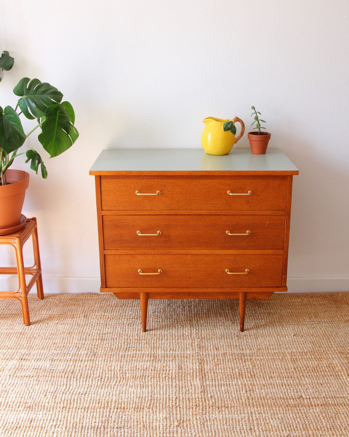 Commode vintage années 50 - Brocante Vannes Mobilier & Décoration Vintage 