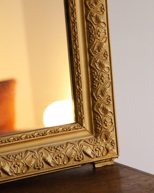 Grand miroir de style Louis-Philippe à fronton, d'époque Napoléon III, France