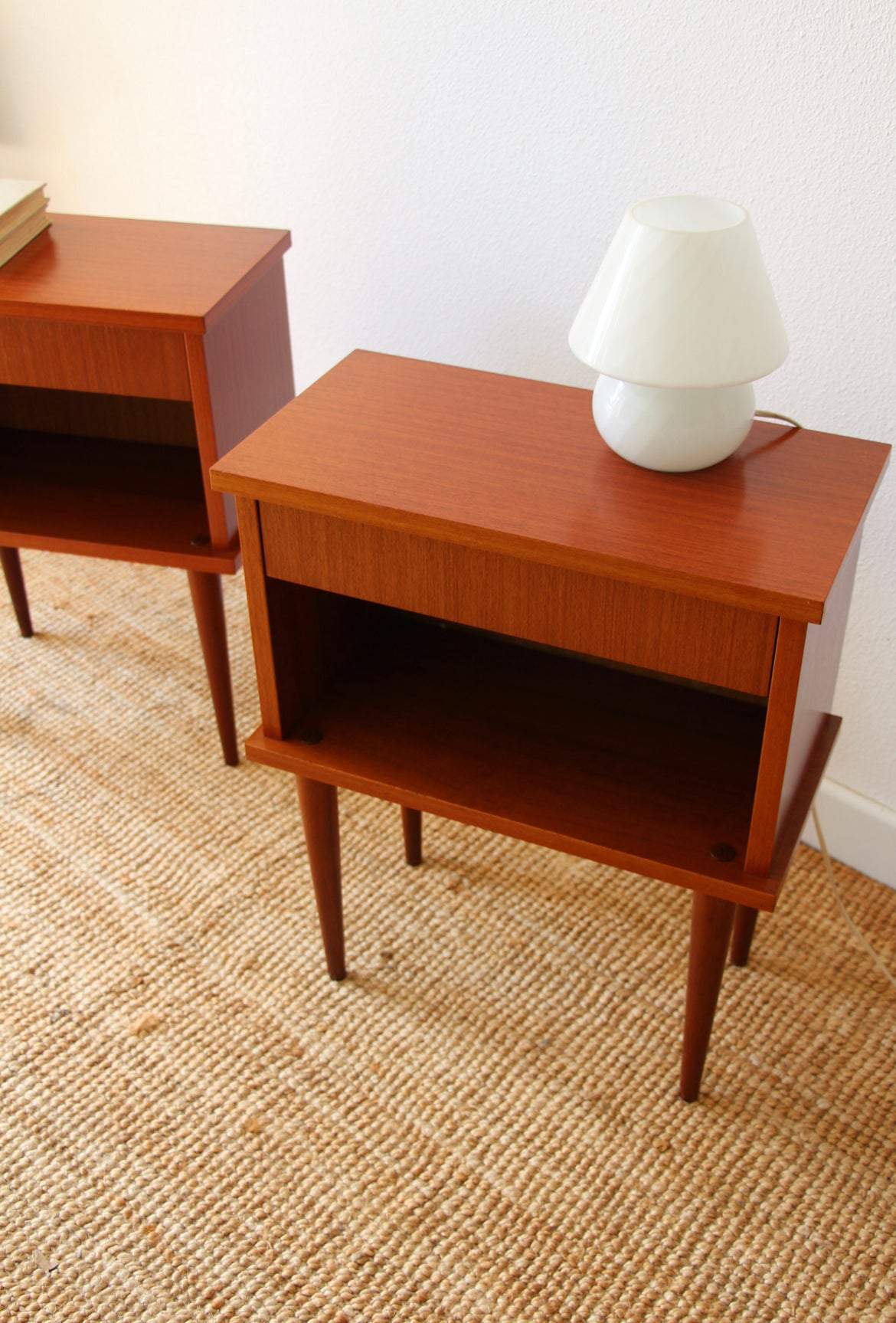 Paire de tables de chevet années 60 - Brocante Vannes Mobilier & Décoration Vintage