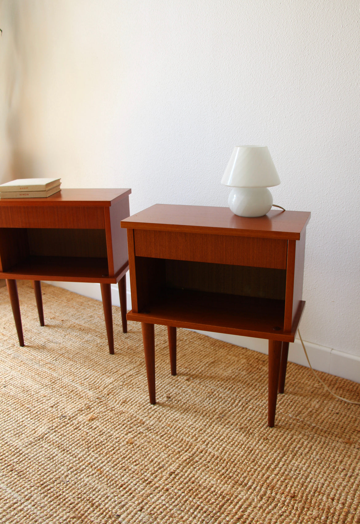 Paire de tables de chevet années 60 - Brocante Vannes Mobilier & Décoration Vintage