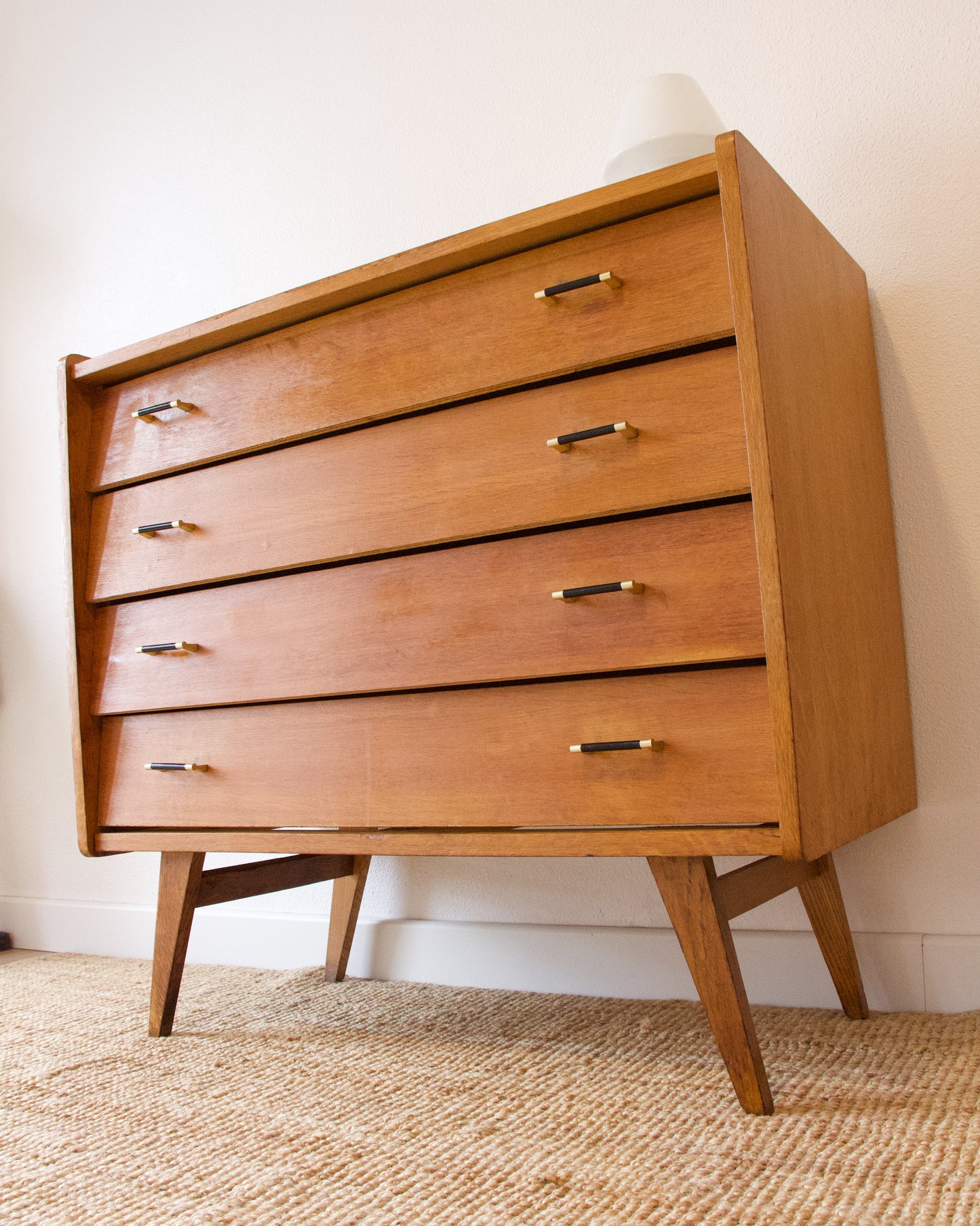 Commode pieds compas vintage années 60 - Brocante Vannes Décoration Meubles Vintage