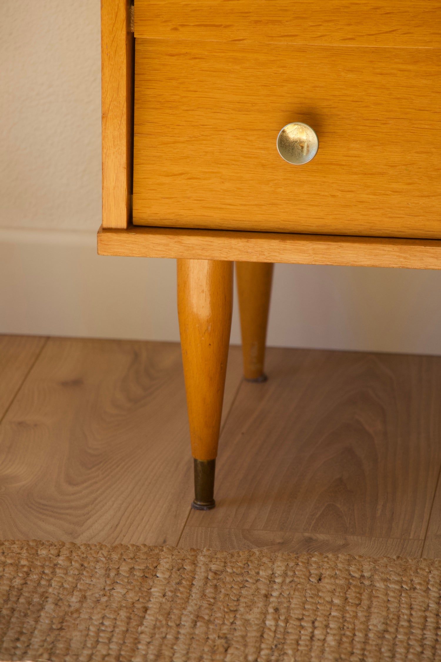Commode vintage années 70 plaquage chêne - Pépites Brocante Vannes