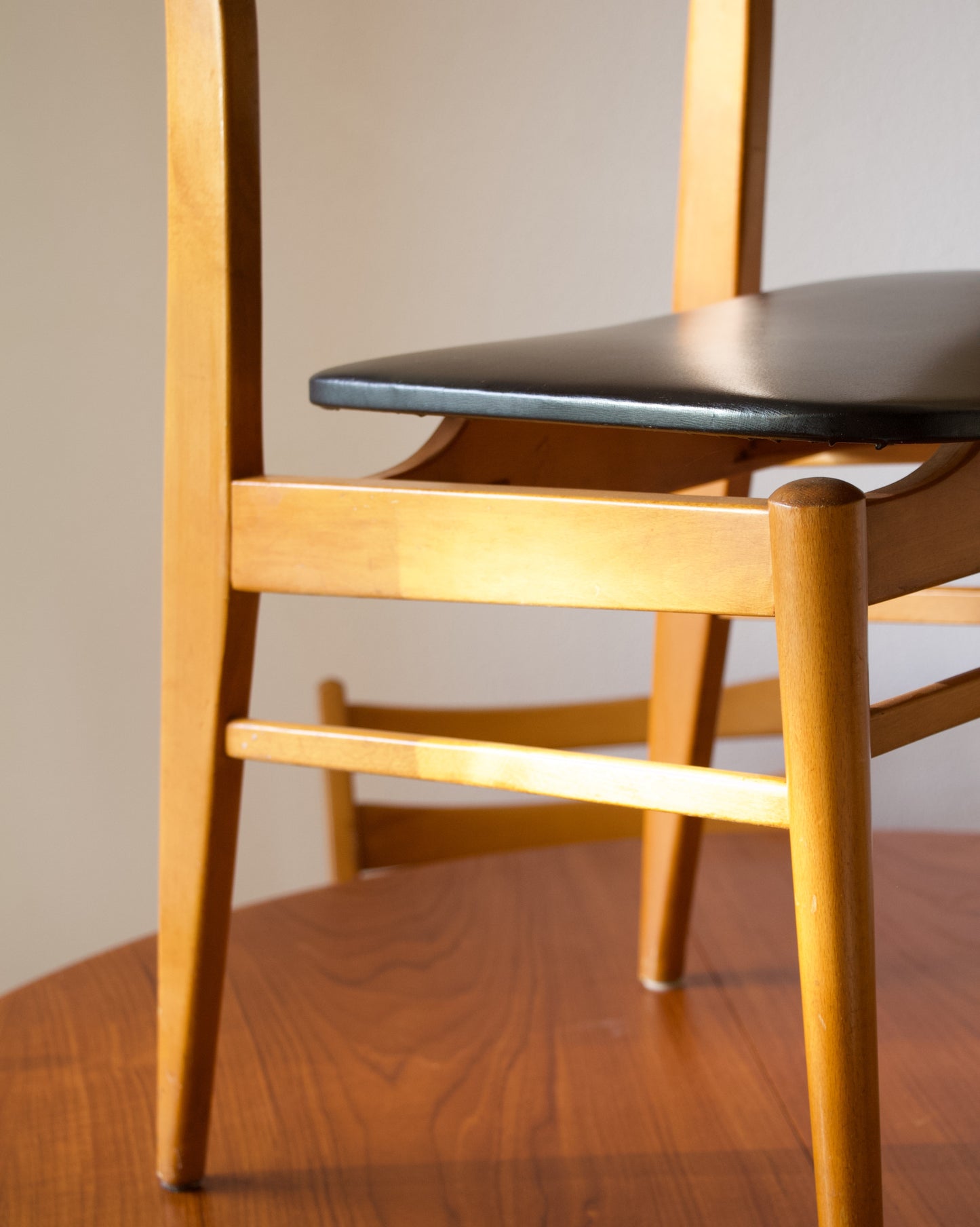 Chaises scandinaves hêtre miel années 60 vintage Pépites Déco Vintage Brocante Vannes