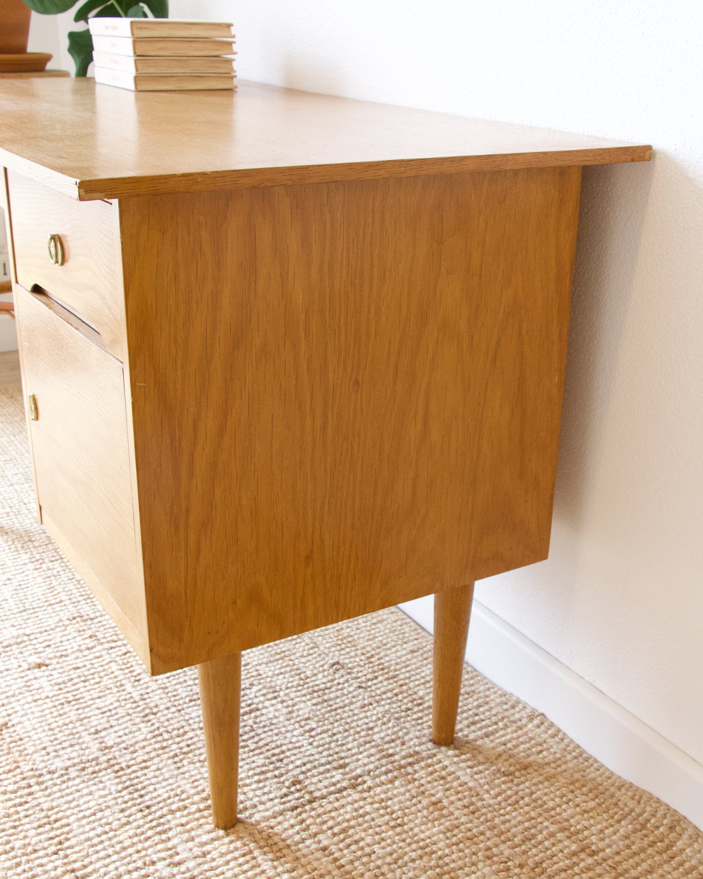 Bureau chêne clair années 50