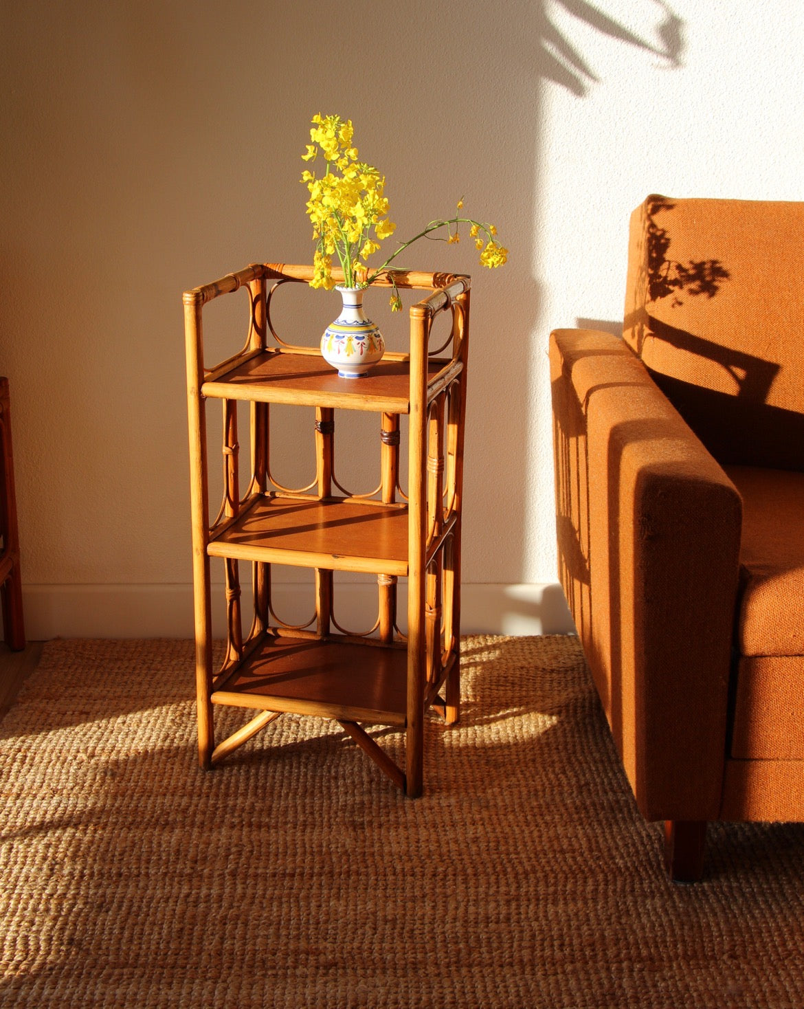 Chevet / Bout de canapé rotin vintage