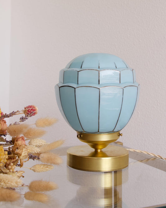 Lampe à poser globe ancien art déco bleu ciel et ses jolis liserés dorés - Brocante Vannes Pépites Déco Vintage