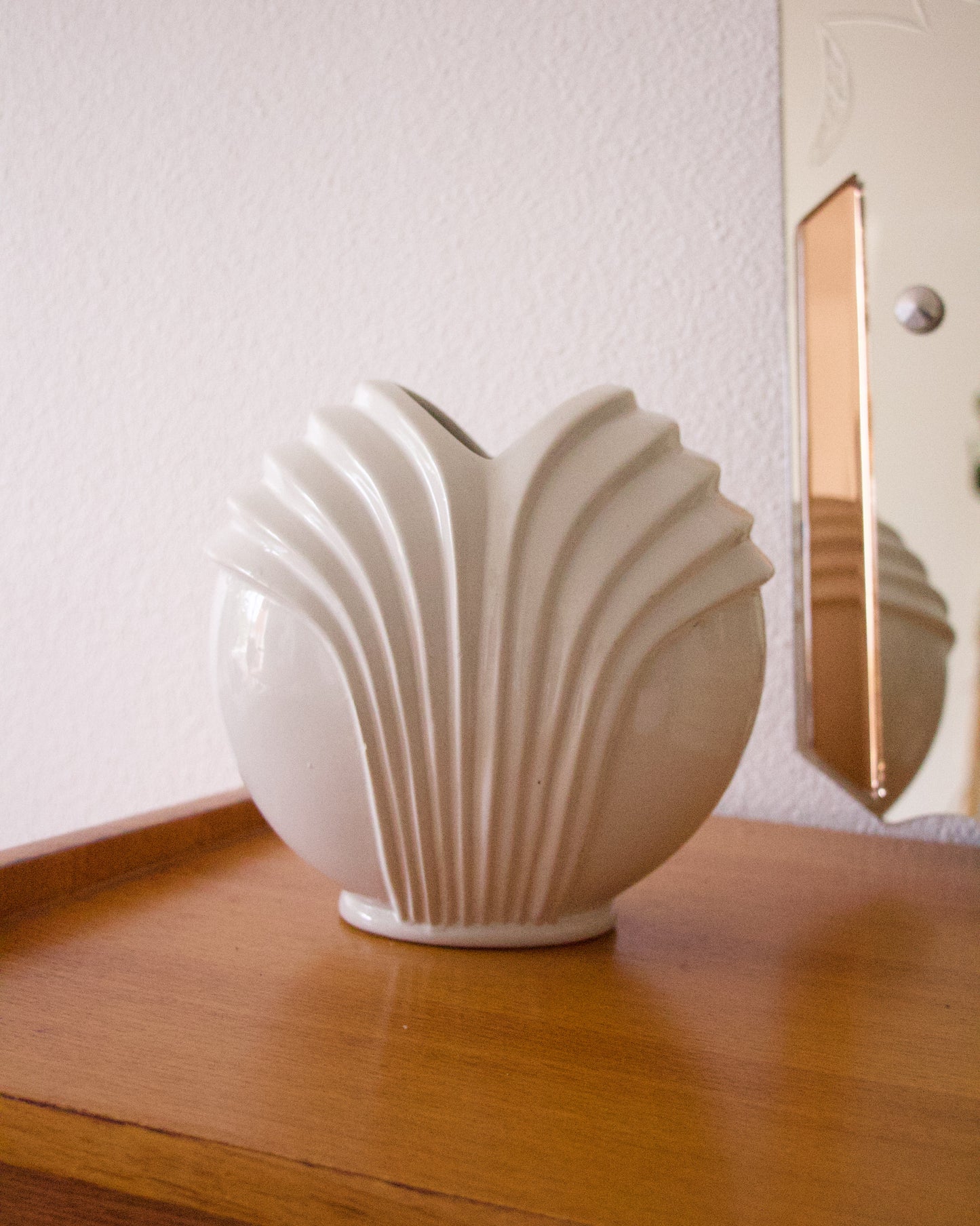 Vase blanc style Art Deco