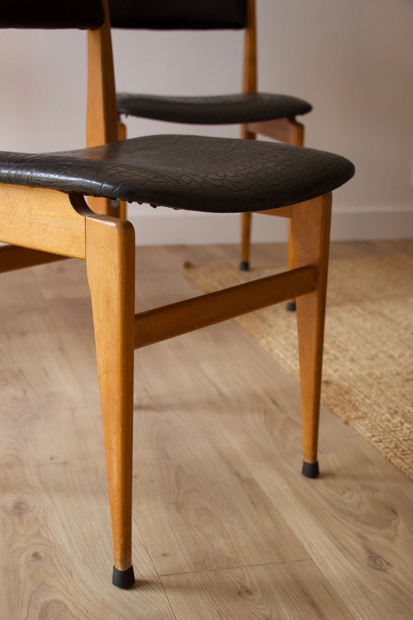 4 chaises scandinaves années 60 - Pépites Déco Vintage Brocante Vannes