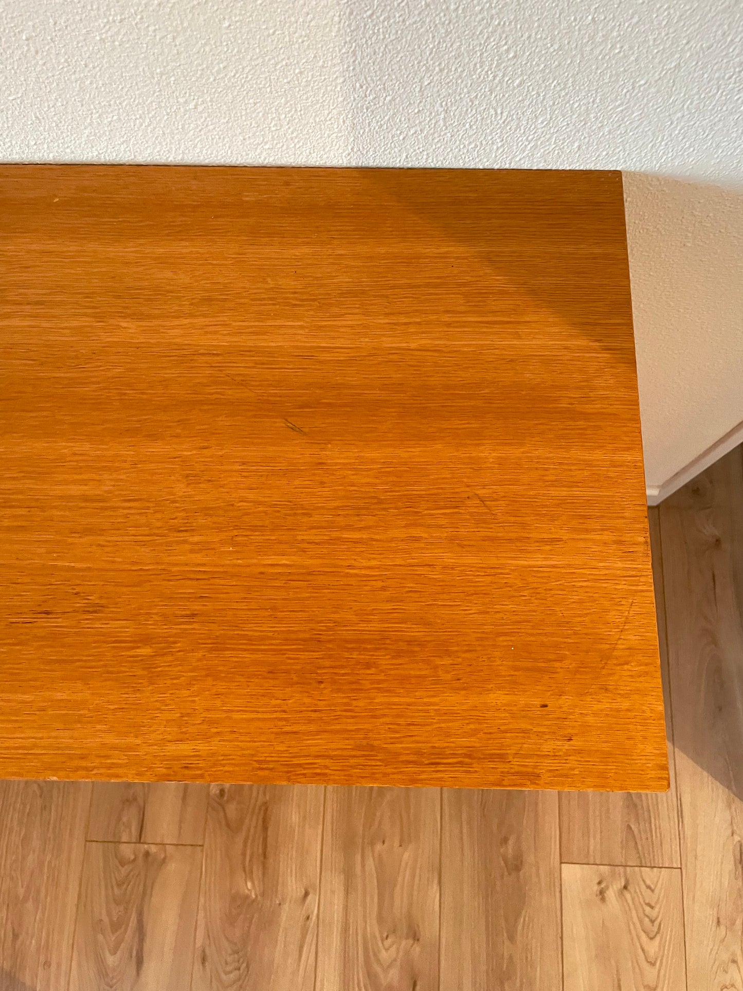 Commode vintage années 70 plaquage chêne - Pépites Brocante Vannes