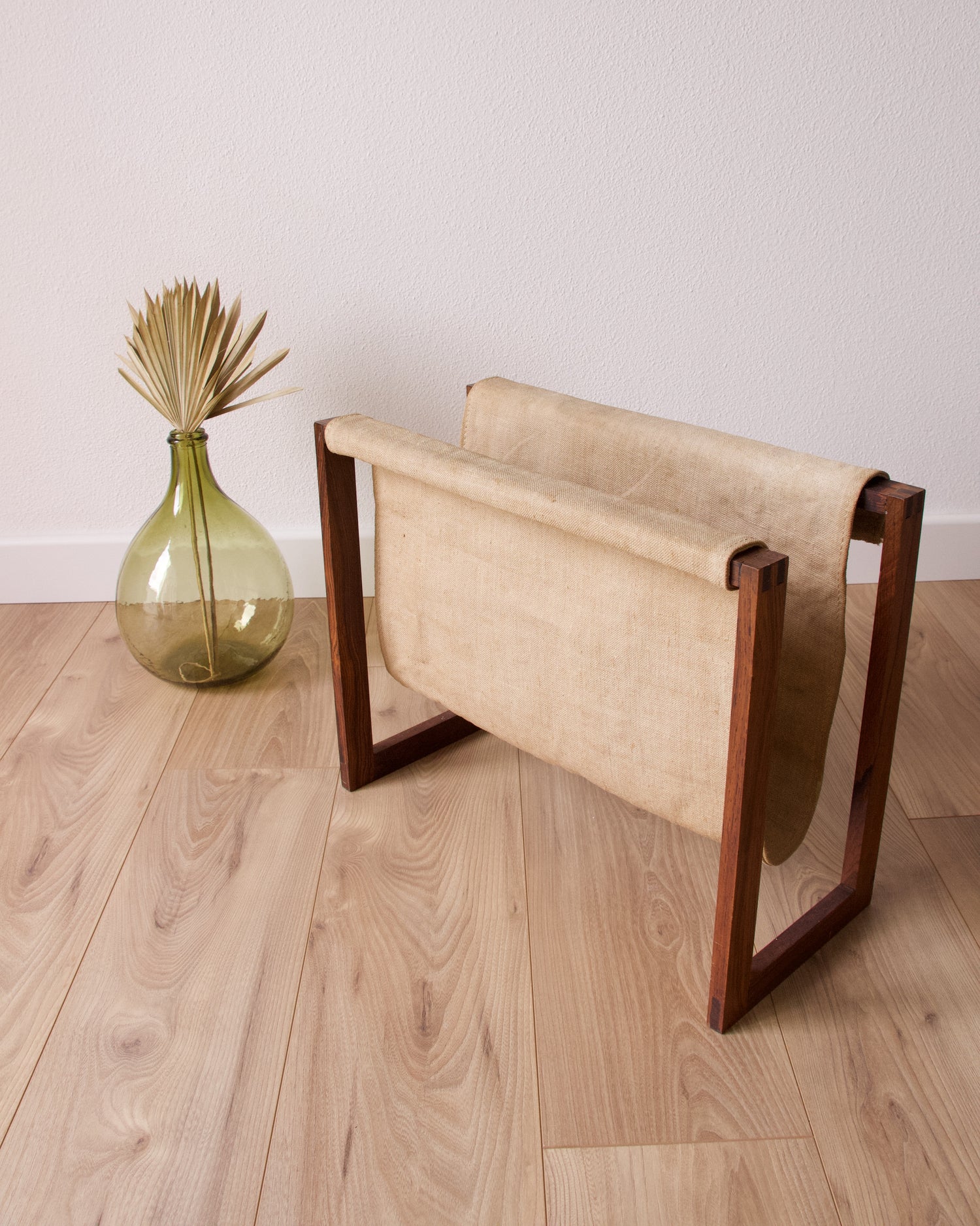 Porte-revue scandinave en palissandre années 60 - Pépites Déco Vintage Brocante Vannes