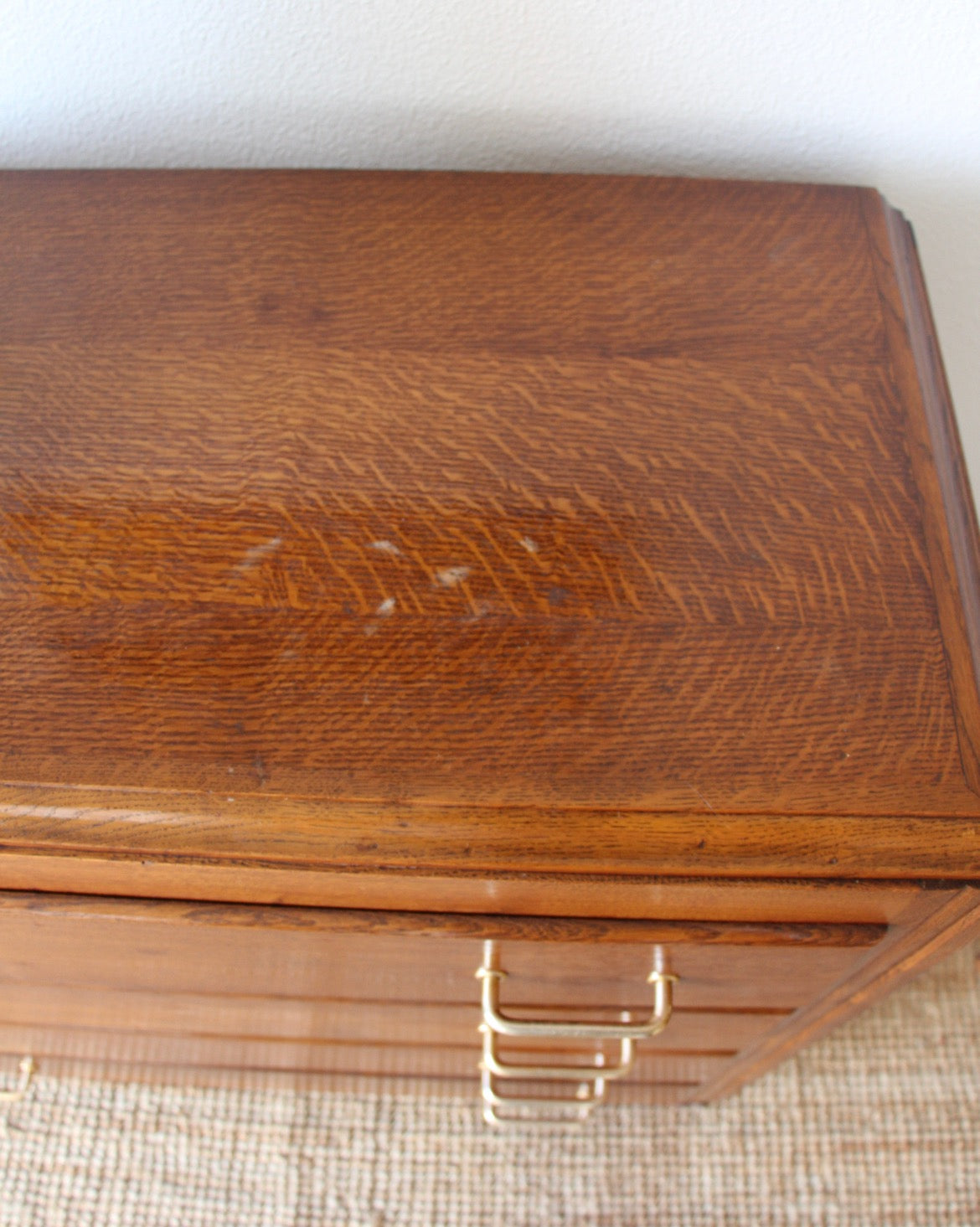 Commode vintage pieds compas années 50