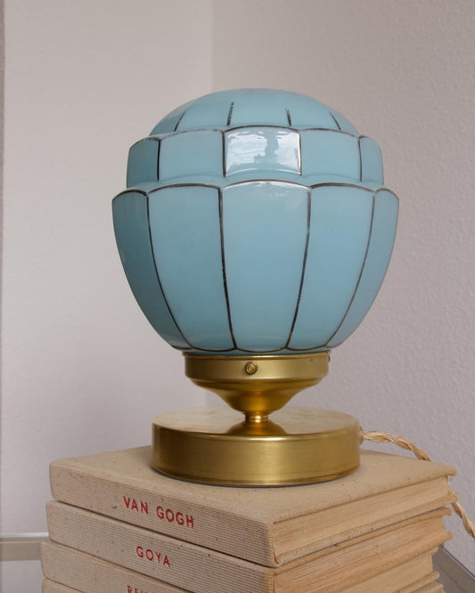 Lampe à poser globe ancien art déco bleu ciel et ses jolis liserés dorés - Brocante Vannes Pépites Déco Vintage