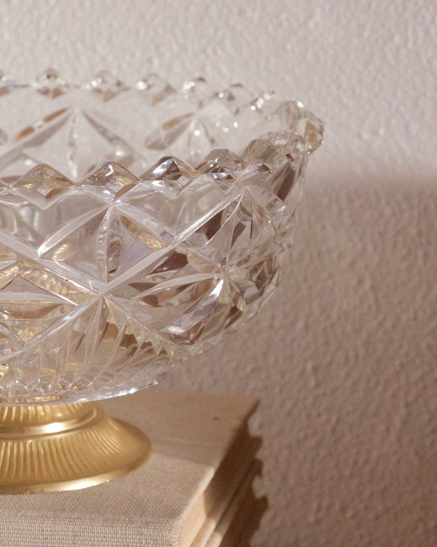 Ancienne coupe en cristal de bavière sur pied - Brocante Vannes Décoration Meubles Vintage 
