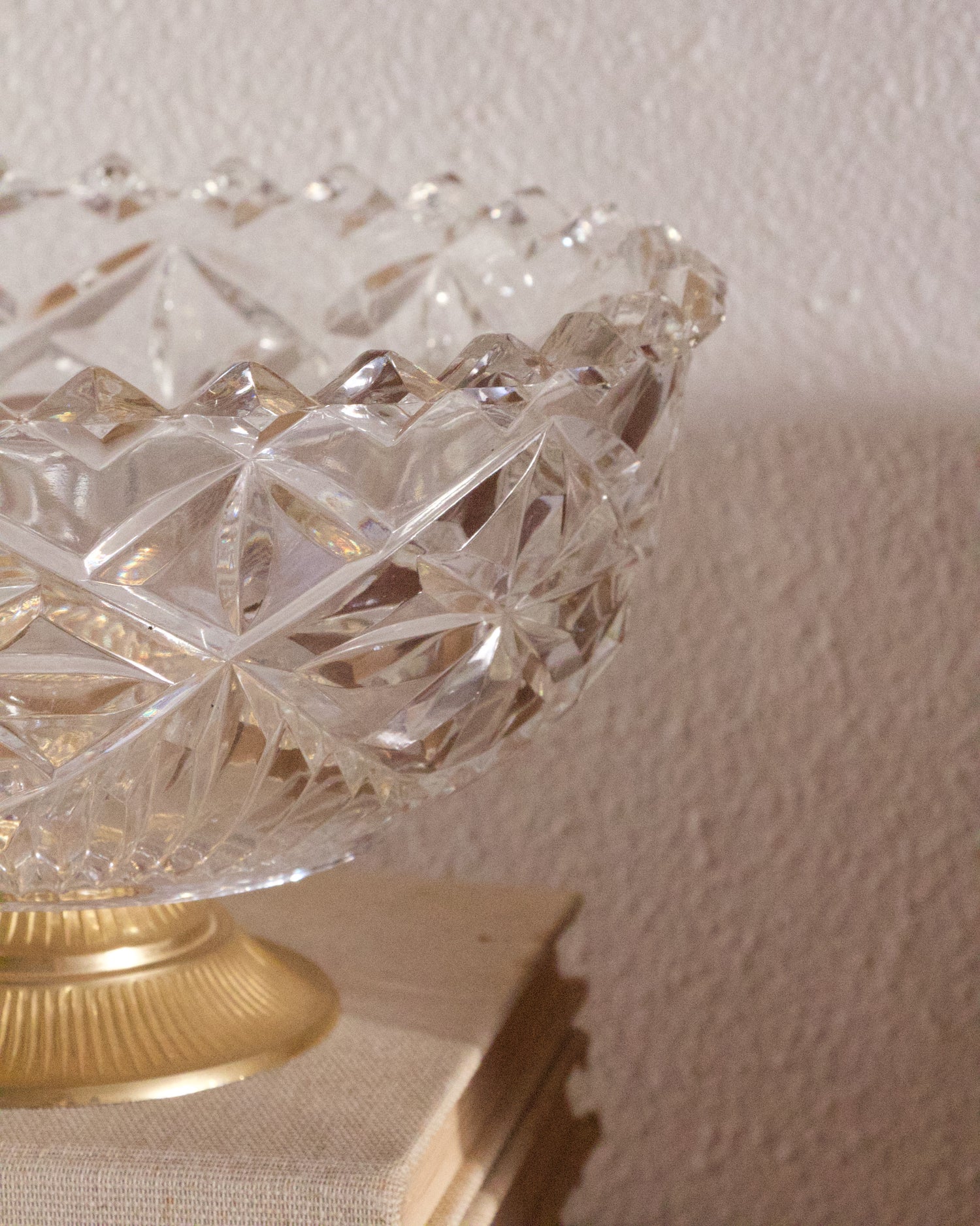 Ancienne coupe en cristal de bavière sur pied - Brocante Vannes Décoration Meubles Vintage 