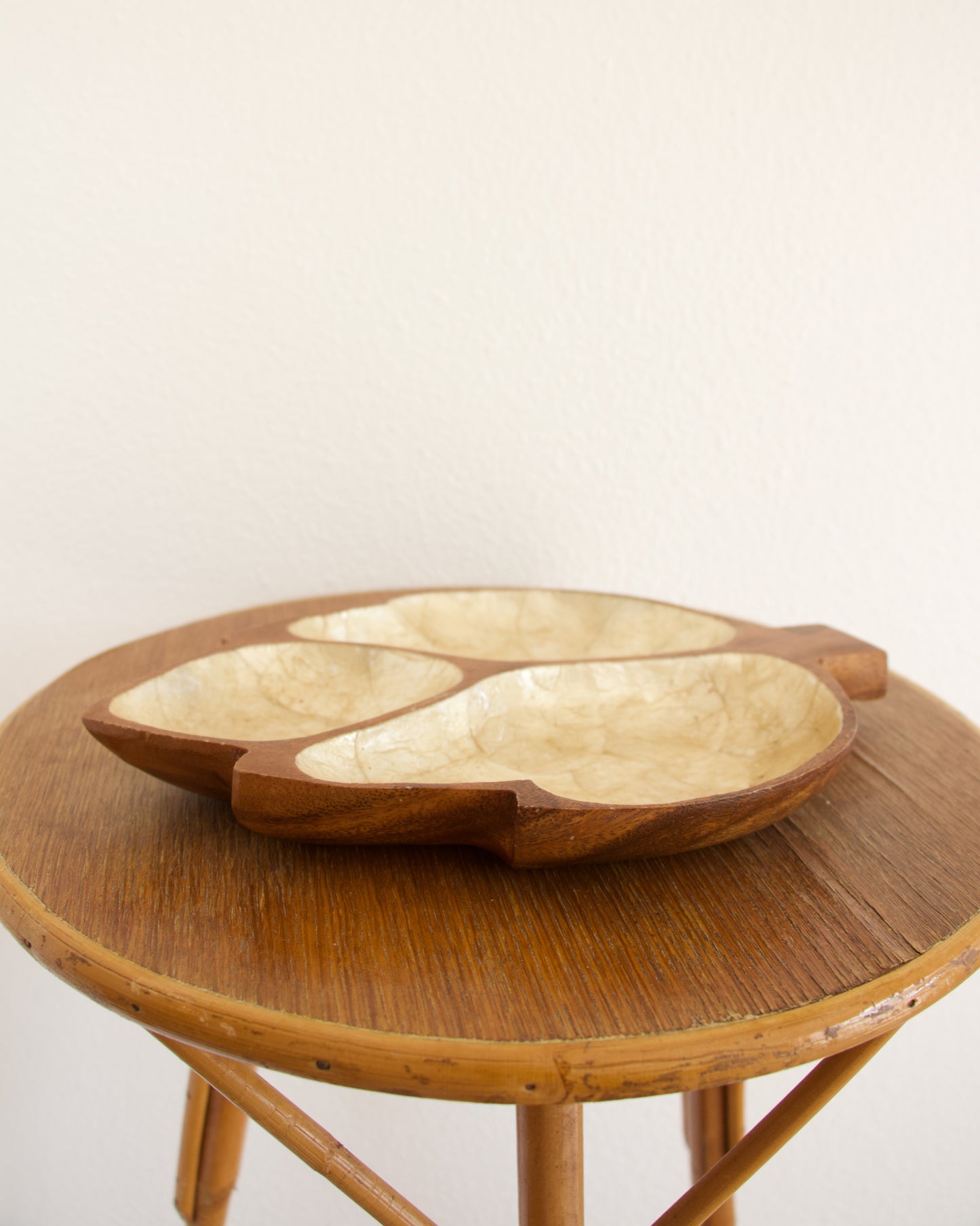 Plat vintage en bois exotique et nacre capiz