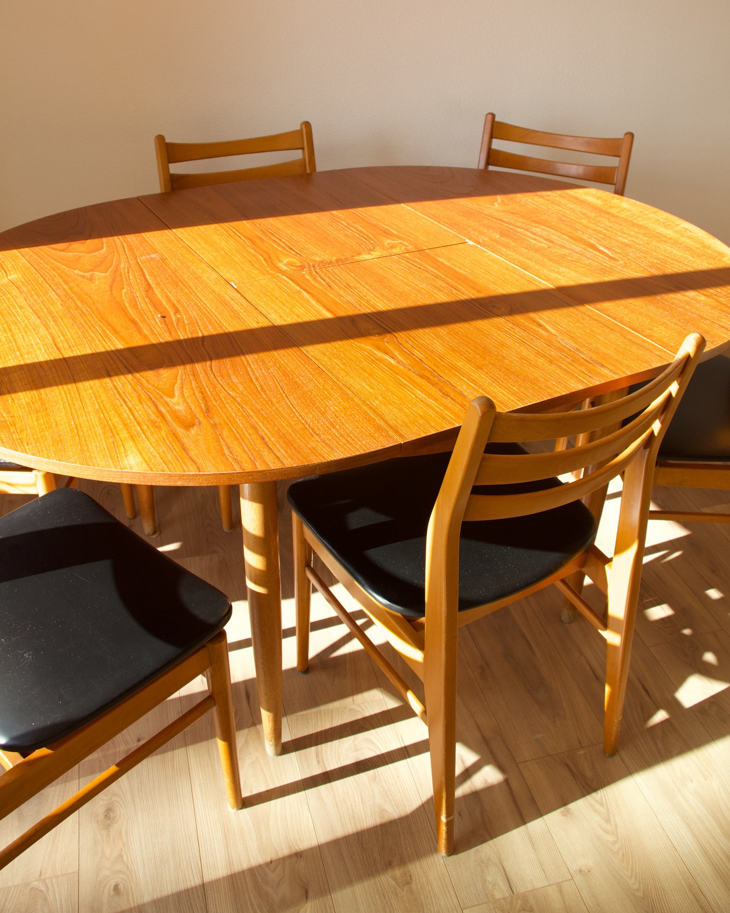 Table scandinave teck blond années 60 Pépites Déco Vintage Brocante Vannes 