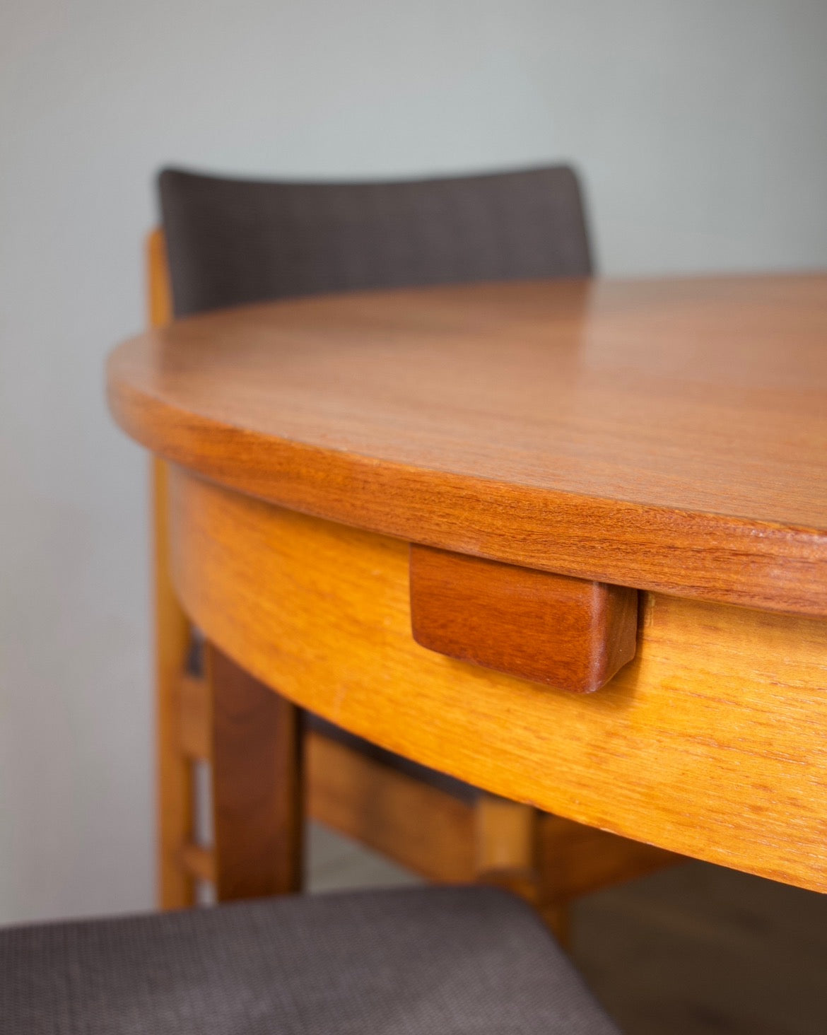 Table teck extensible années 60 ✨