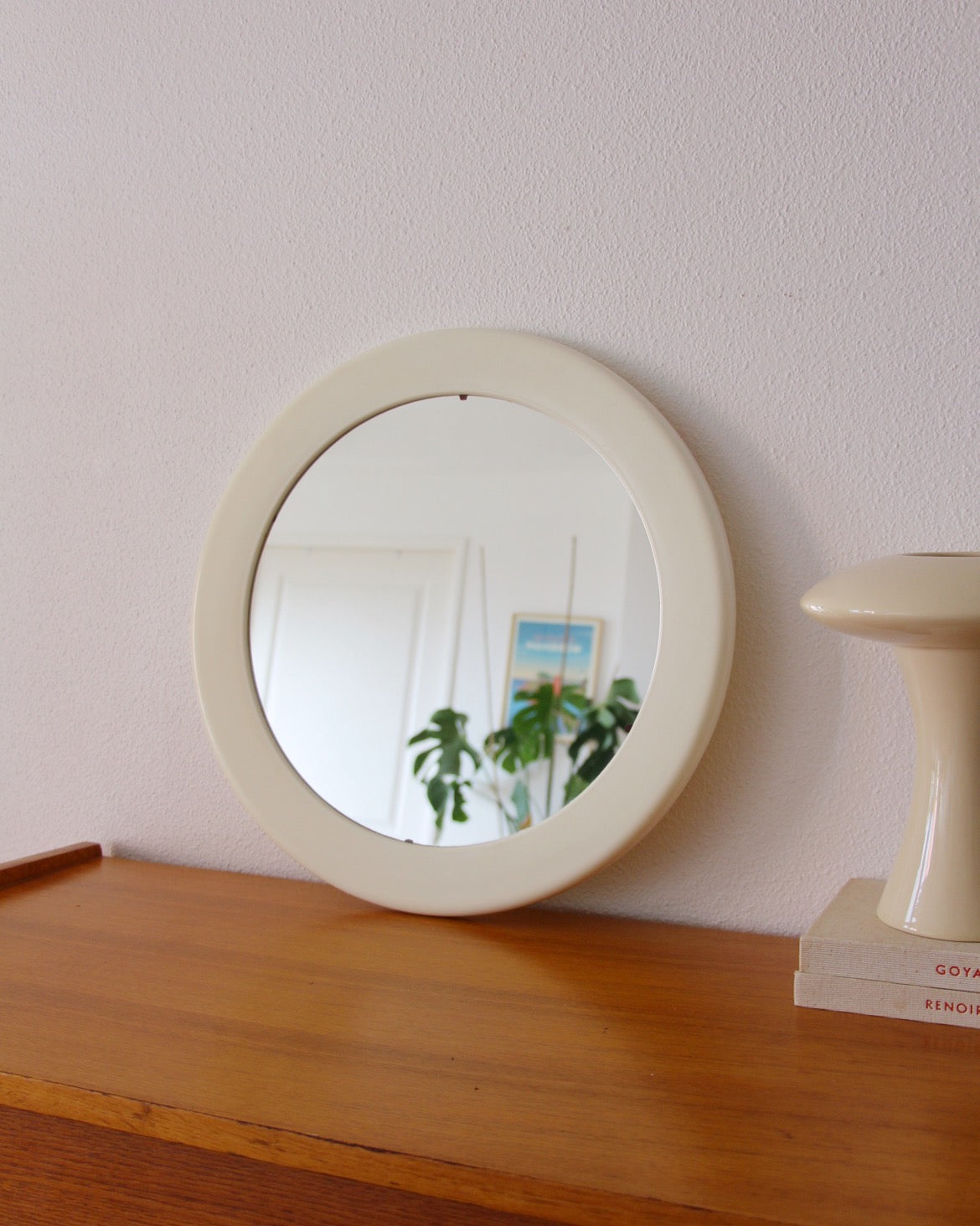 Miroir rond vintage blanc crème plastique Brocante Vannes Décoration Meubles Vintage