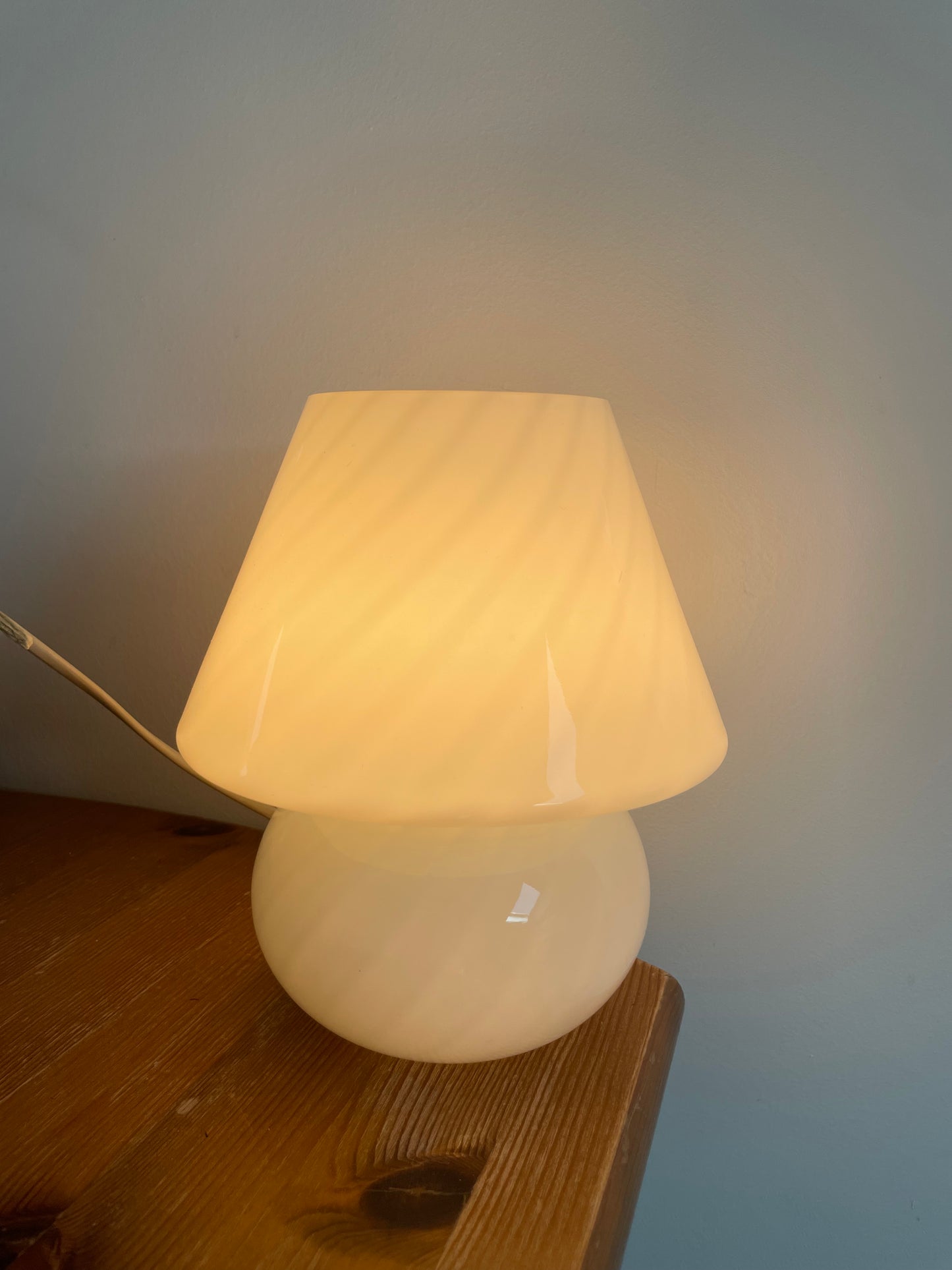 Pépites Déco Vintage - Lampe champignon blanche Italienne